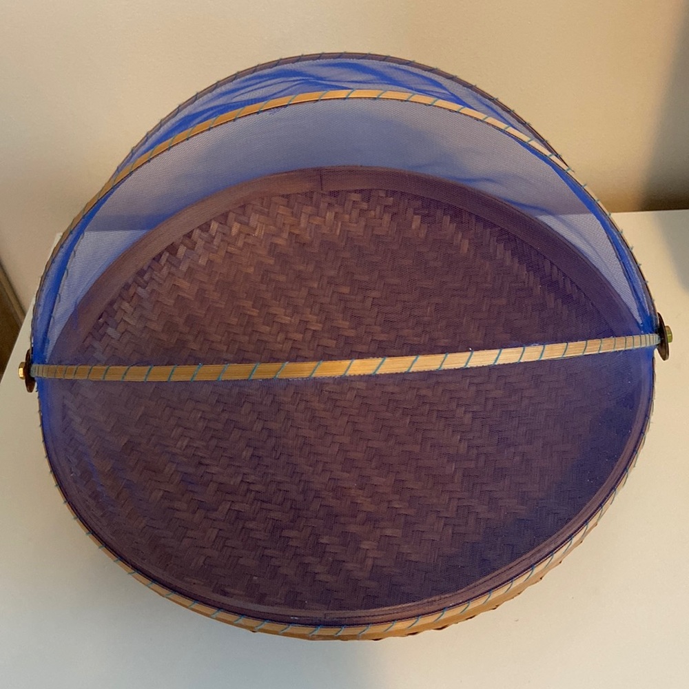 Bamboo food cover
